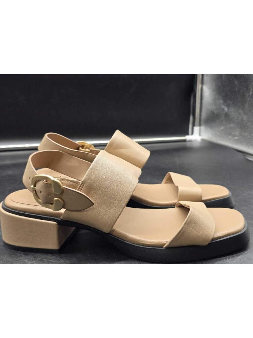 Aerosoles Sandals Womens Size 9 39 Beige Dove Slingback Block Heel Stains Shoes
